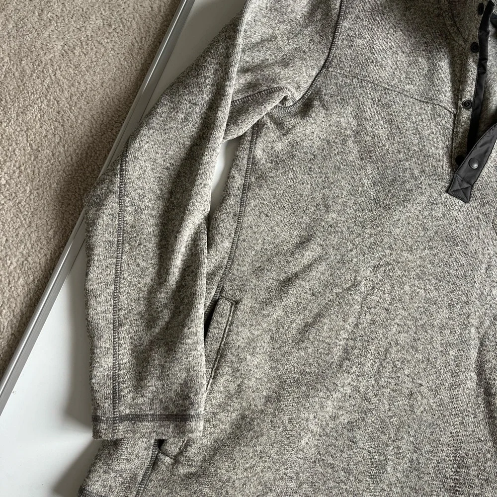 Eddie Bauer Gray Fleece-Lined Men's Sweater - Picture 2 of 6